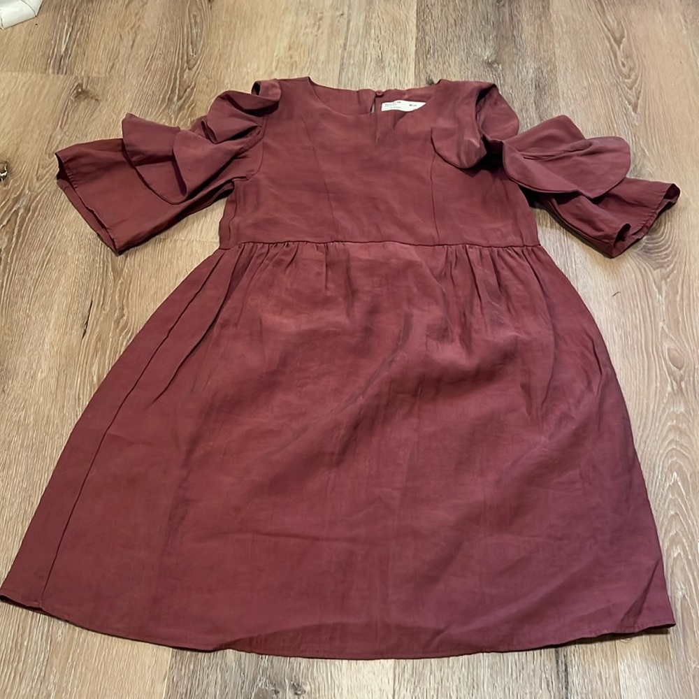 Zara Girls Cut out shoulder Bell Sleeve Dress Size 9 burgundy